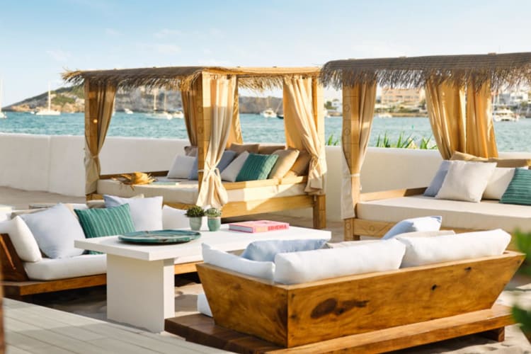 Family Pool Cabana